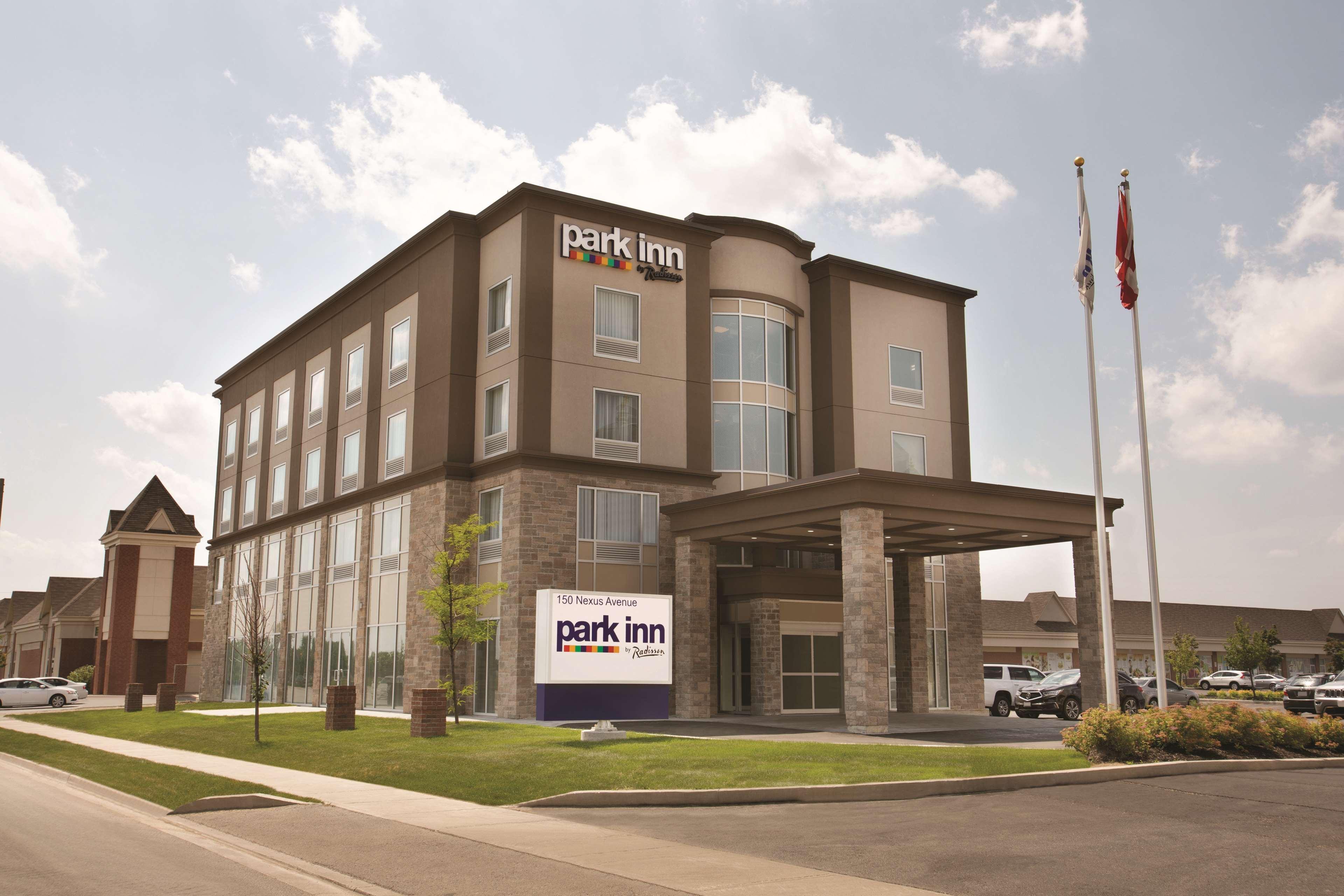 Park Inn By Radisson Brampton, On Exterior foto